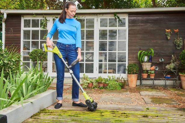 Save £50 on ‘brilliant’ cordless patio cleaner that gets rid of ‘moss and weeds in a jiffy’